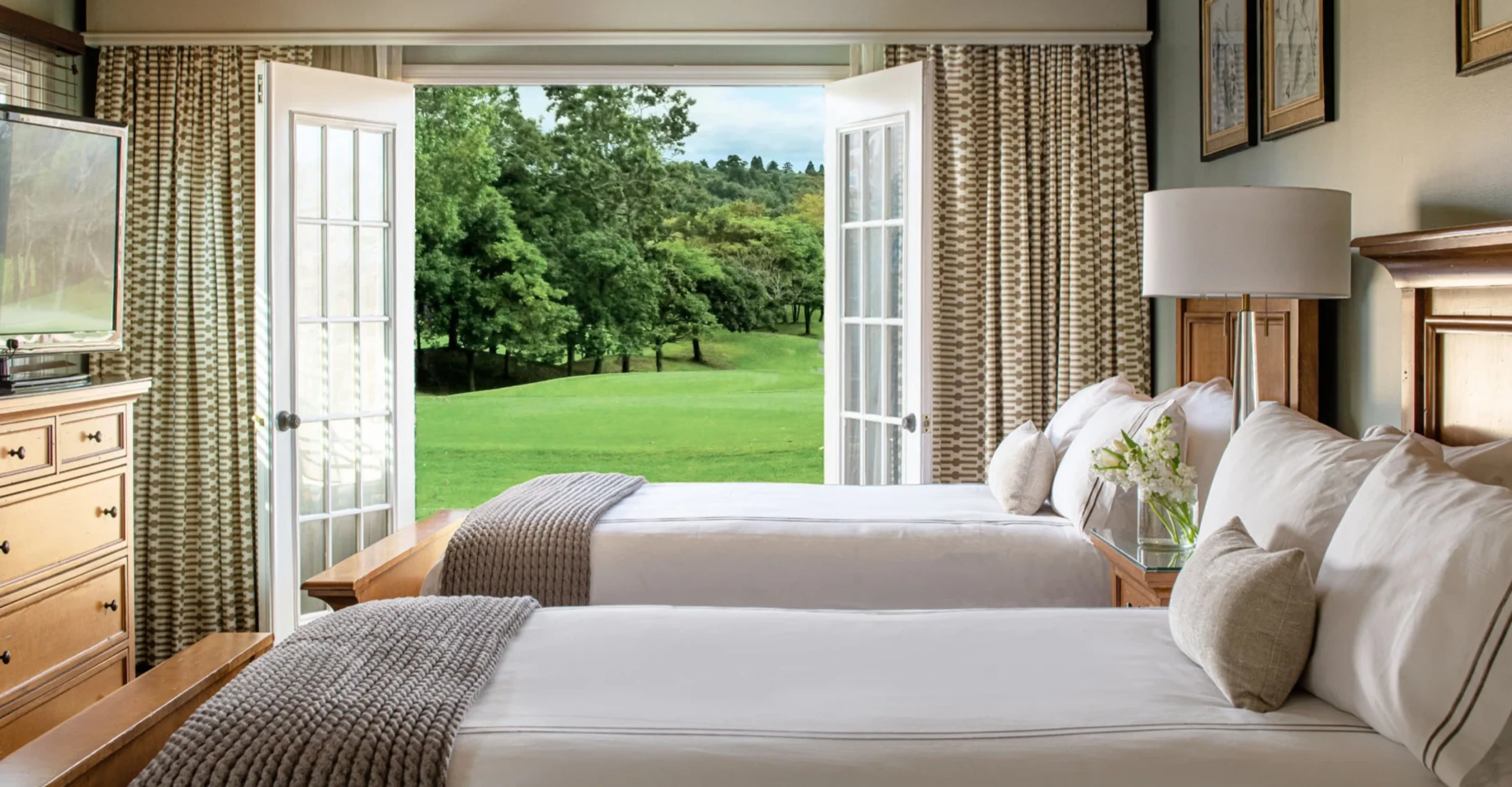 Château Elan Winery & Resort Hero